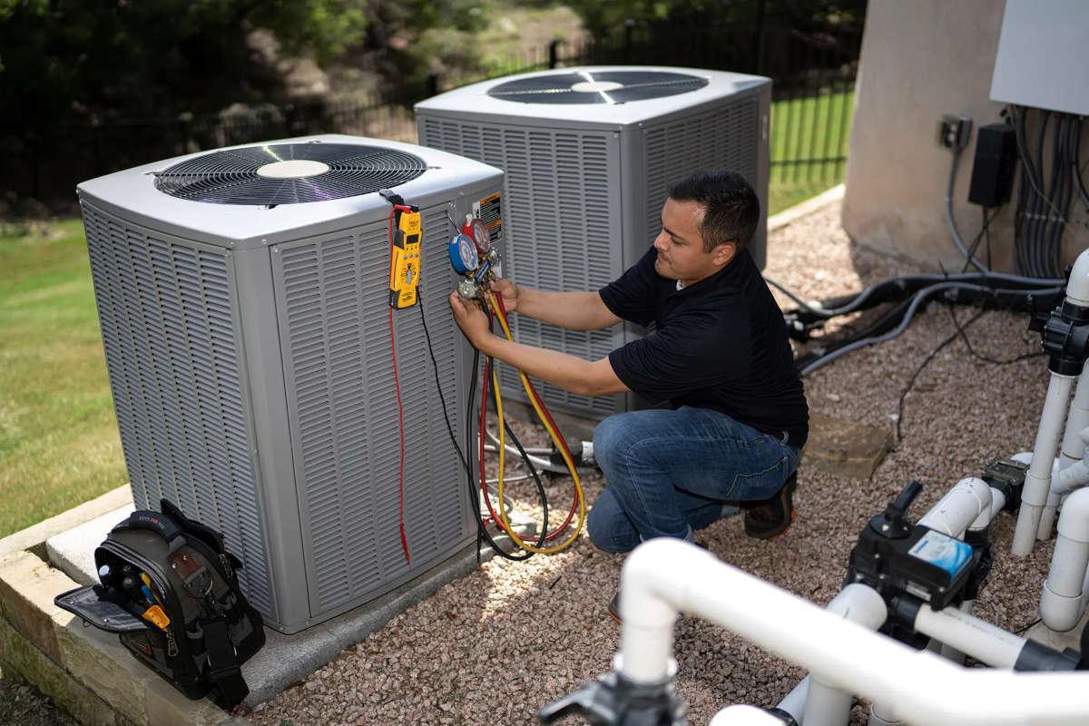 HVAC maintenance improving air quality and cooling in Harrisburg / Manchester Houston home
